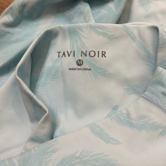 Tavi Noir High Waisted 7/8 Tight Leggings: Powder Palm M - Picture 4 of 5